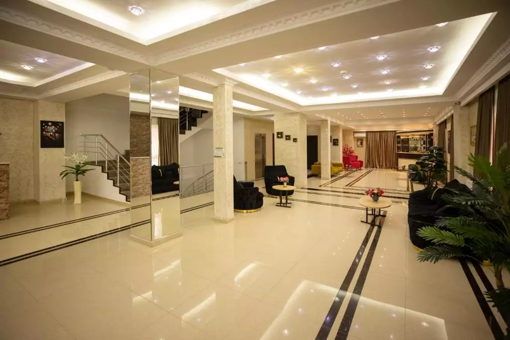 Hotel Grand Palace